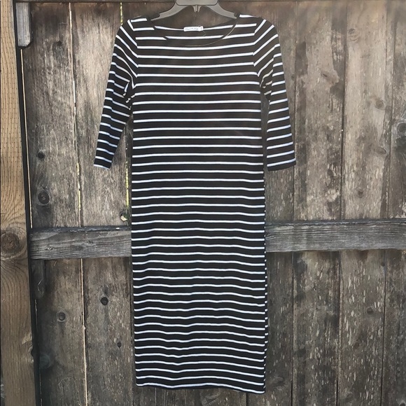 •Black & White Stripe Layering Dress• - Picture 2 of 4